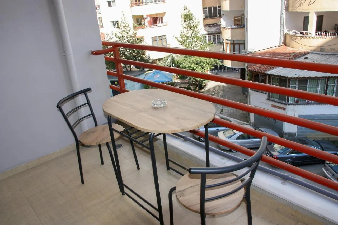 Roza'S Apartment Tirana Center Albania